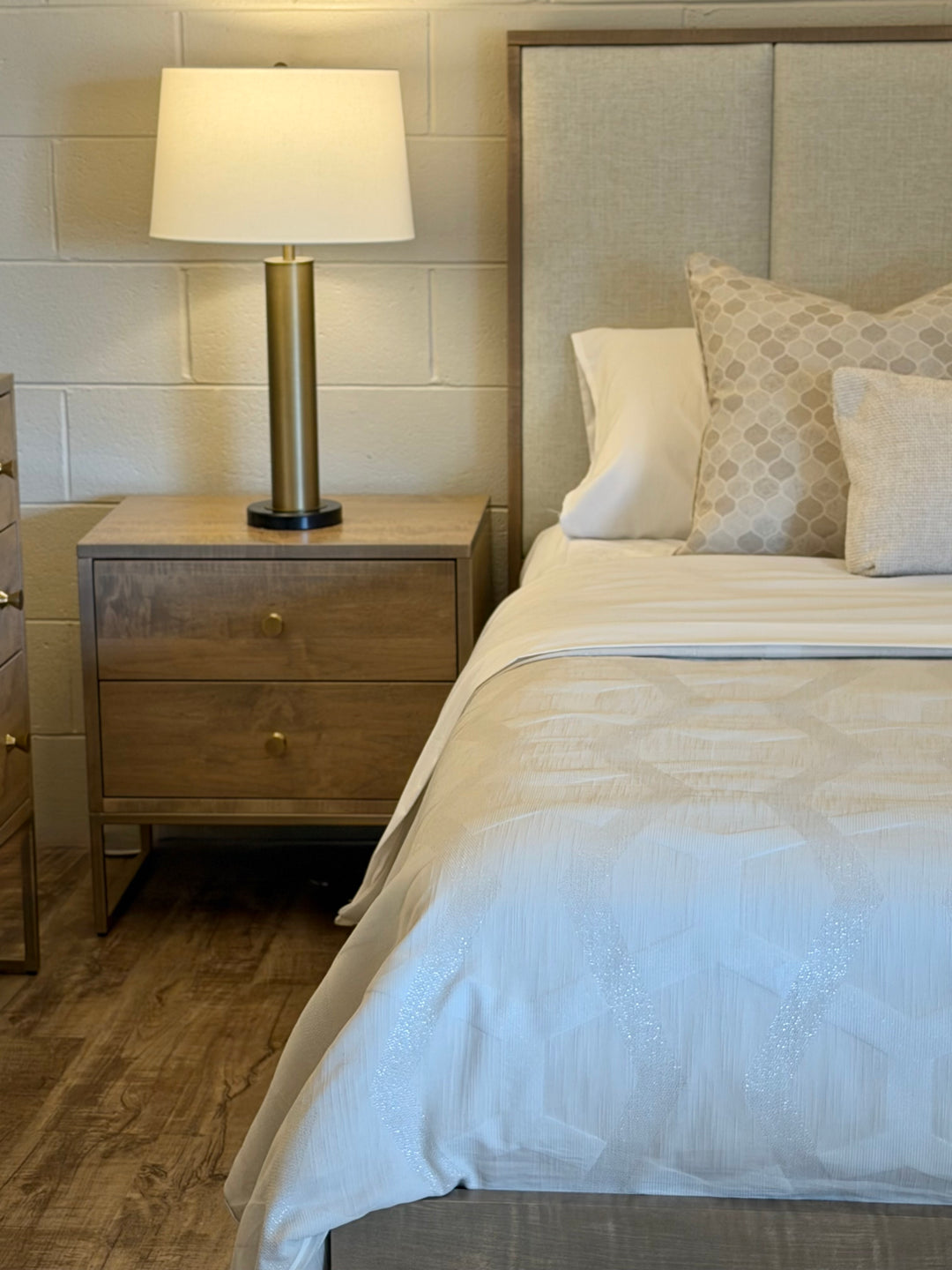 Cosmopolitan Bedroom Collection