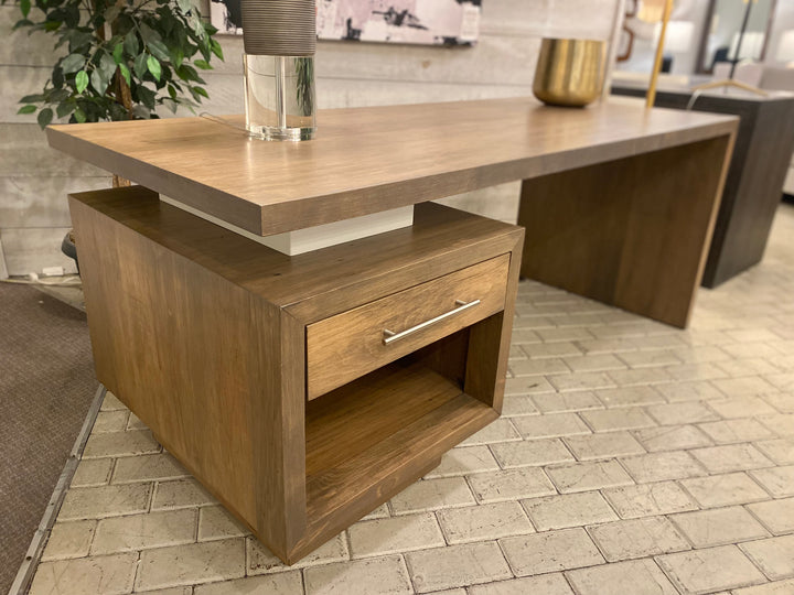The Kace Executive Desk