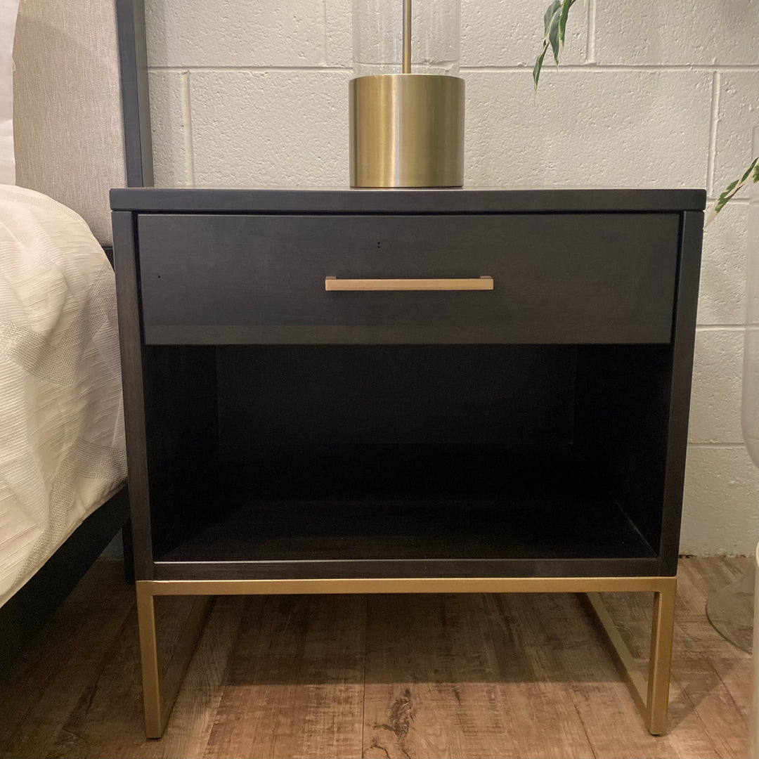 Cosmopolitan Bedroom Collection