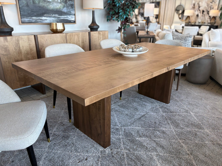 Como Dining Table